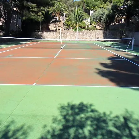 Serena - Piscine, Tennis Sur Place